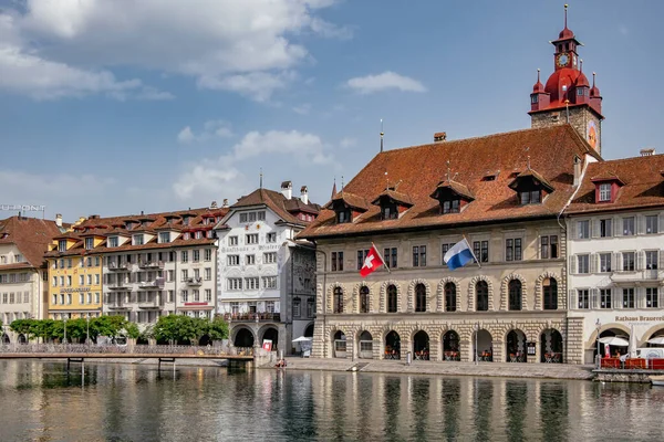 Krásný Historický Výhled Centrum Města Lucerna Středověké Budovy Nábřeží Kanton — Stock fotografie