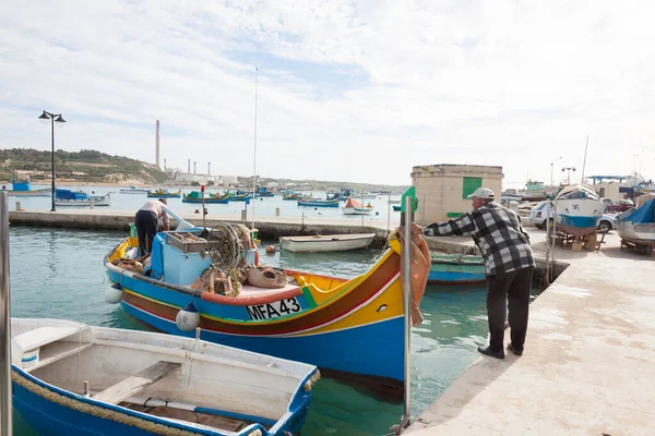 Luzzu Tipica Barca Malta Pescatori Molti Loro Marsaxlockk — Foto Stock