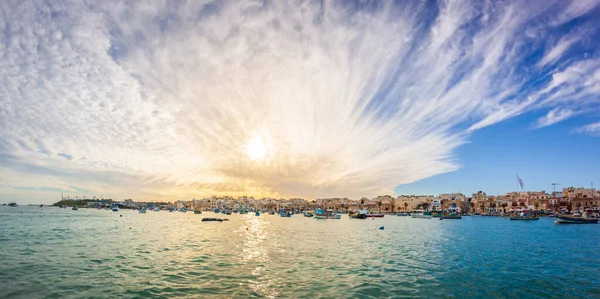 Malta Marsaxlockk Stadsgezicht Onder Een Bewolkte Hemel — Stockfoto