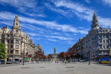 Avenida dos Aliados mimari binaları