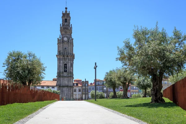 Igreja Clerigos Bell Tower no Porto — Fotografia de Stock