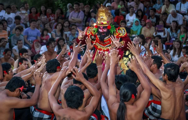 Kecal show in Uluwatu tempel — Stockfoto