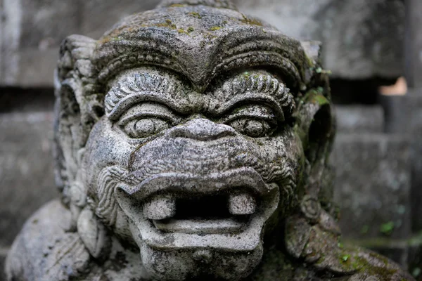 Stone Balinese standbeeld — Stockfoto