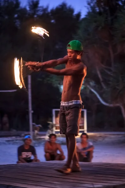 Night fire show — Stock Photo, Image