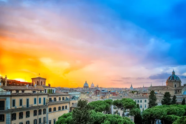 Coucher de soleil extraordinaire à Rome Images De Stock Libres De Droits