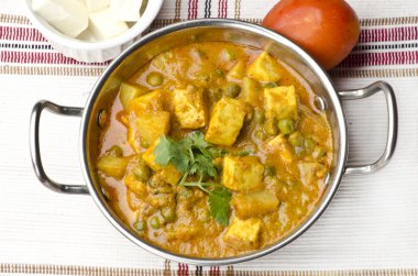 fincsi paneer curry