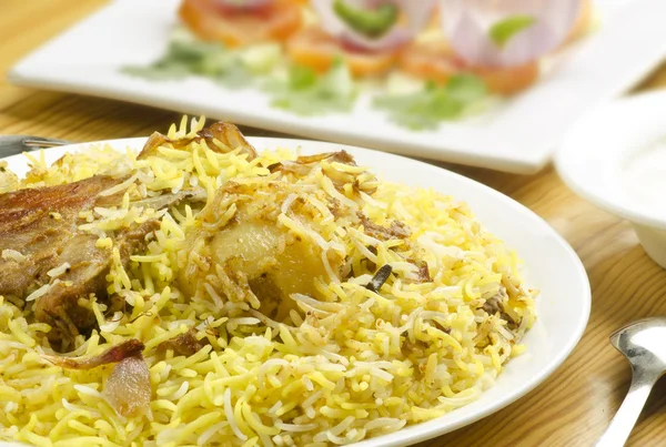 Lezzetli tavuk Biryani