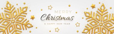 Parlak altın kar taneleri, altın yıldızlar ve boncuklu Noel arkaplanı. Mutlu noel tebrik kartları. Noel tatili ve yılbaşı posteri, web afişi. Vektör İllüstrasyonu