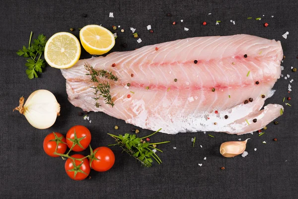 Luxuriöses Barschfilet. — Stockfoto