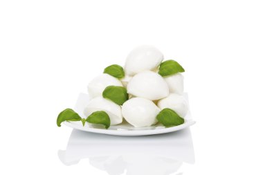 taze Fesleğenli mozzarella.