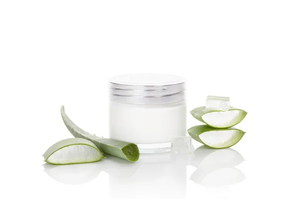 Aloe vera cosmetics. — Stock Photo, Image