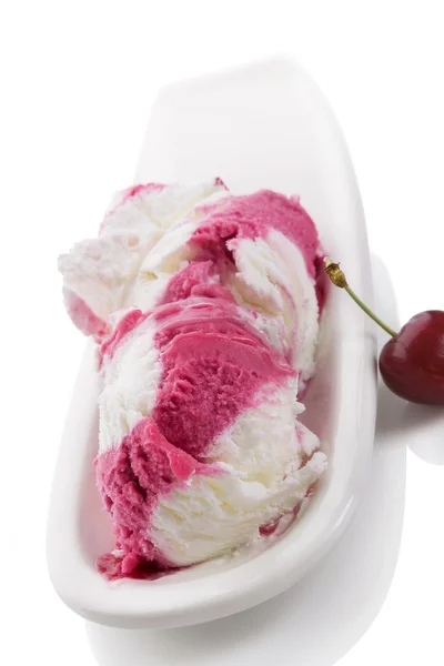 Gelato alla ciliegia. — Foto Stock