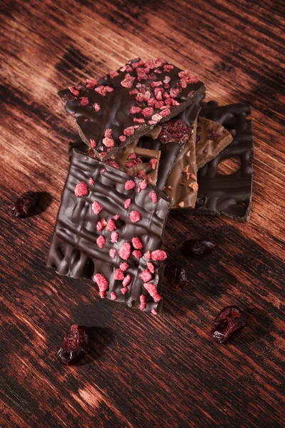 Gastronomische donkere chocolade. — Stockfoto