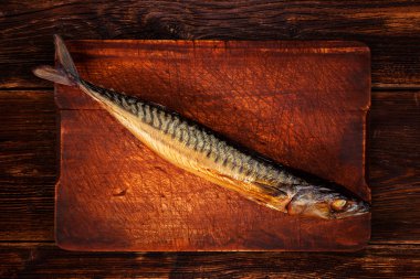 Füme uskumru, üstten görünüm.