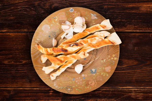 Pizza brood, rustieke stijl. — Stockfoto