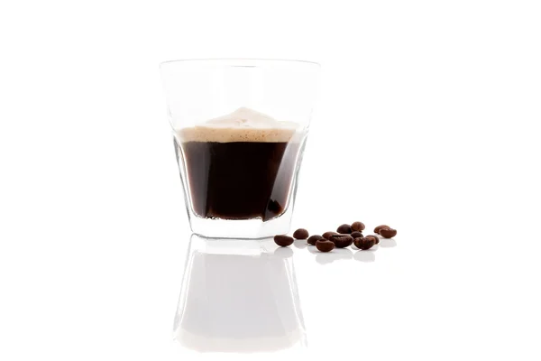 Espresso isolado sobre branco . — Fotografia de Stock