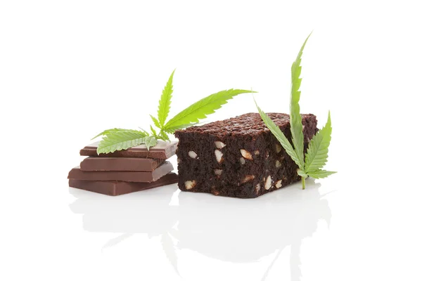 Kannabisz csokoládé és brownie. — Stock Fotó