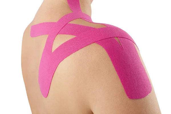 Kinesio tape op schouder — Stockfoto