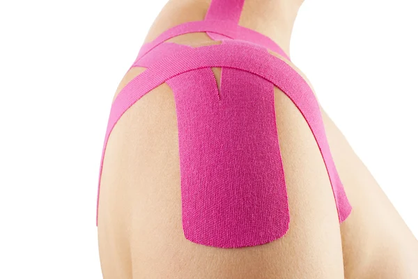 Kinesio fita no ombro feminino — Fotografia de Stock