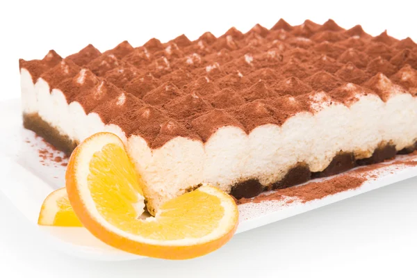 Heerlijke tiramisu dessert geïsoleerd. — Stockfoto