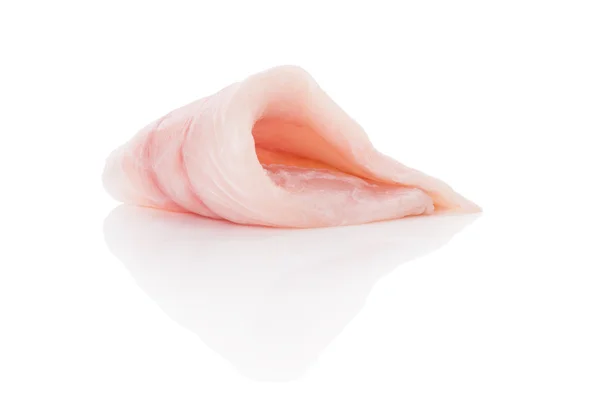 Filet świeży surowej ryby na białym tle. — Zdjęcie stockowe