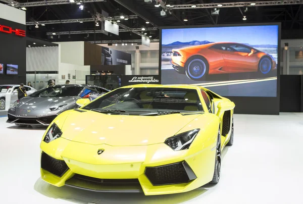 Žluté Lamborghini luxusní sportovní auto — Stock fotografie
