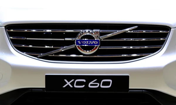 Logo série Volvo Xc60 na nárazníku — Stock fotografie