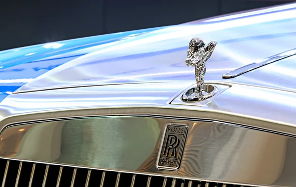 Logotypen för Rolls Royce på stötfångare — Stockfoto