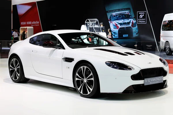 Branco série Aston Martin V12 Vantage S — Fotografia de Stock