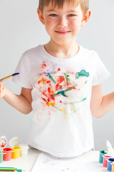 Fröhliche Süße Vorschulkind Kleiner Junge Jahre Mit Bunt Bemalten Händen — Stockfoto