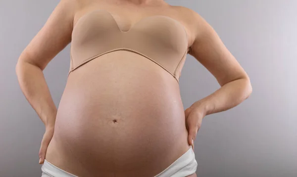Der Bauch Einer Schwangeren Frau Schwangerer Großer Bauch — Stockfoto