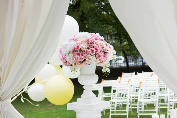 Wedding Bouquet Vase — Stock Photo, Image