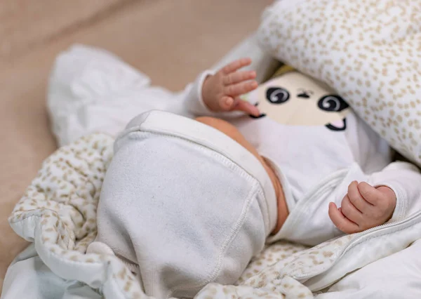 Newborn Child Sleeping First Time Home — Stock Photo, Image