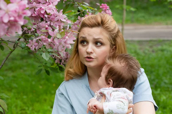 Mother Daughter Garden — Stock Photo, Image