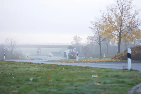 Mañana de otoño.Mañana brumosa — Foto de Stock