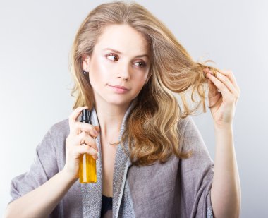 kıvırcık sarışın saç hakkında düşünme onu hair.beautiful kadın önemser. nemlendirici, tedavi saç tedavisi, Kuru