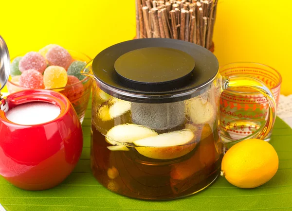 Glass teapot with black tea. Ginger tea with cinnamon. Tea for Health — Stock Photo, Image