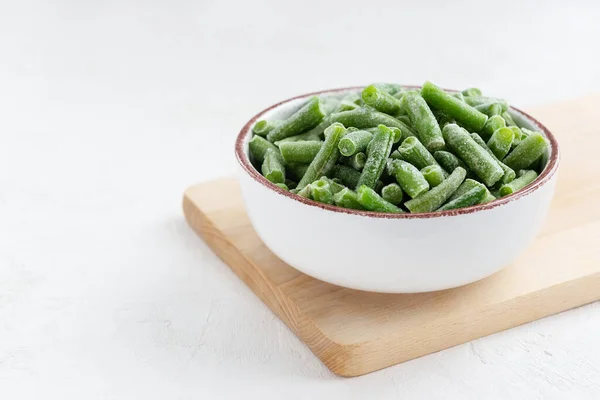 Frozen Green Beans Bowl Wooden Board Horizontal Orientation Copy Space — Stock Photo, Image