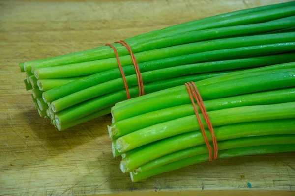 Bunga Bawang Allium Cepa Welsh Onion Bunga Allium Pada Papan — Stok Foto