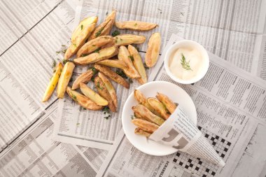 Fransız kızartması mayonez ot natürmort