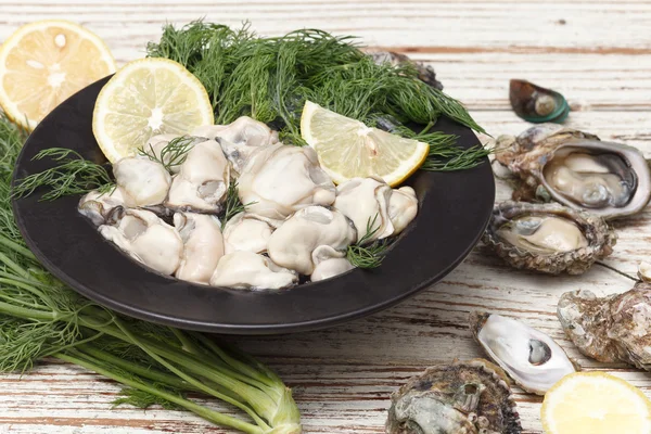 Oyster seafood lemon fresh mussel asia appetizer — Stock Photo, Image