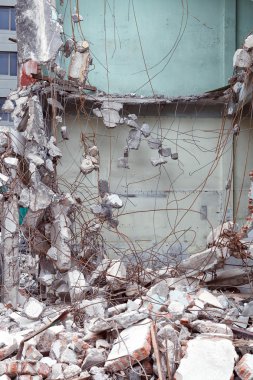 eski bina yıkım inşaat beton mimari çöp terk yok