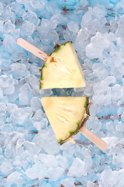 Pineapple popsicle yummy fresh summer fruit sweet dessert wood teak — Stockfoto