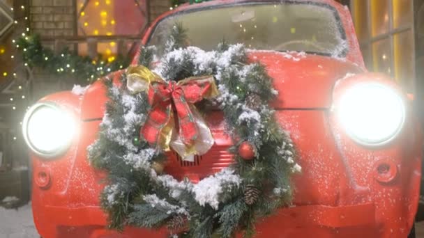 圣诞和新年装饰复古汽车 — 图库视频影像