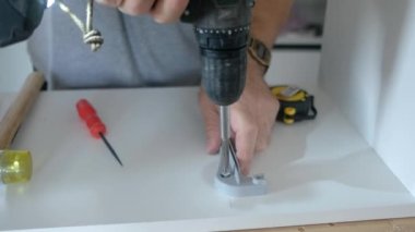 Marangoz mobilya montajı, lamine detaylar