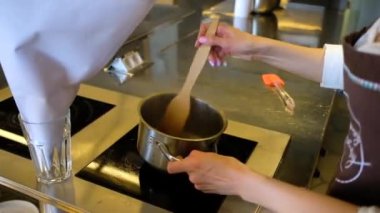 RUSSIA, Novosibirsk - 25 Aralık 2019: Kadın eli mikserle kırbaçlanıyor.