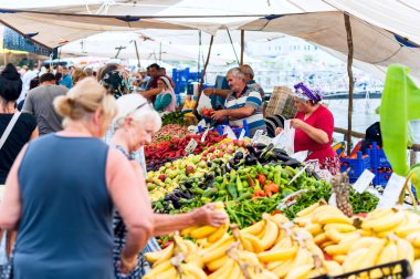 ISTANBUL, Turkey - November 2, 2015: Turkish vegetable grocery bazaar. The Grand Bazaar is one of the largest and oldest covered markets in the world.