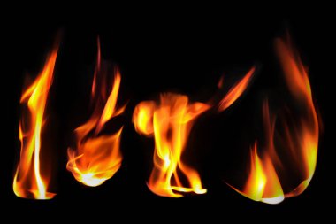 Yangın alevleri siyah arkaplanda izole edildi