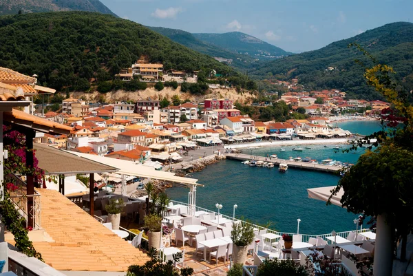 Parga stad och hamn i Grekland. Joniska havet — Stockfoto