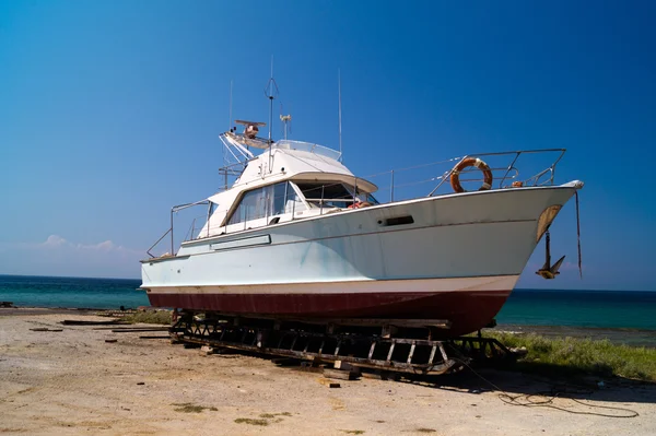 Barca da pesca tradizionale in Grecia — Foto Stock